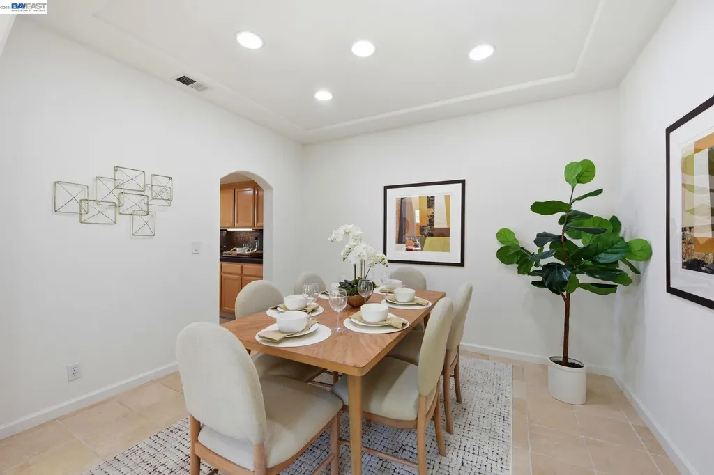 19475 Buren Place Castro Valley CA 94552