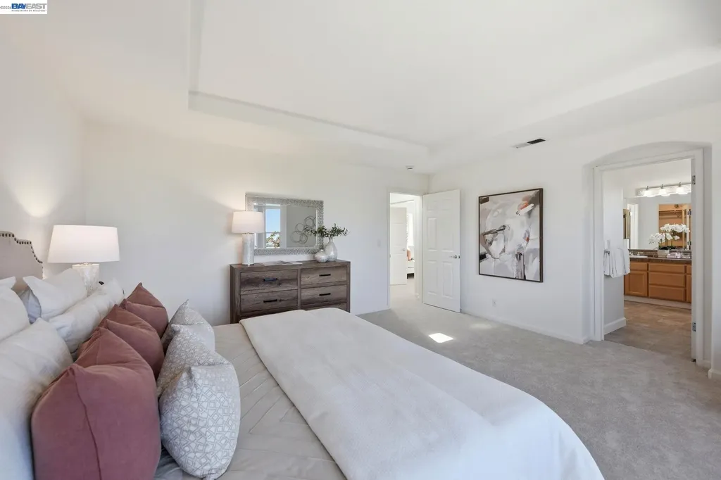 19475 Buren Place Castro Valley CA 94552