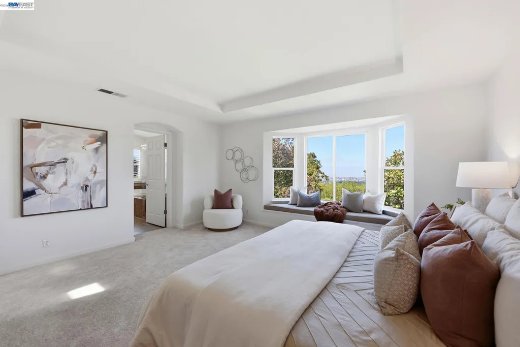 19475 Buren Place Castro Valley CA 94552