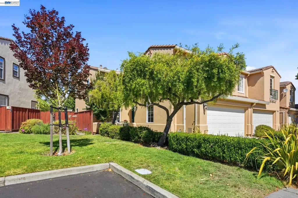 19475 Buren Place Castro Valley CA 94552