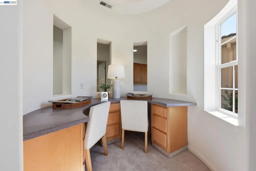 19475 Buren Place Castro Valley CA 94552