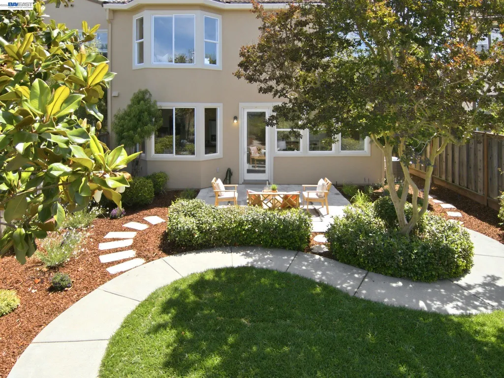19475 Buren Place Castro Valley CA 94552