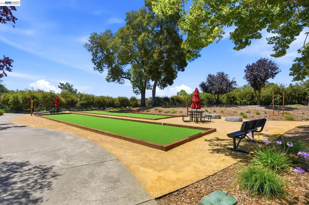19475 Buren Place Castro Valley CA 94552