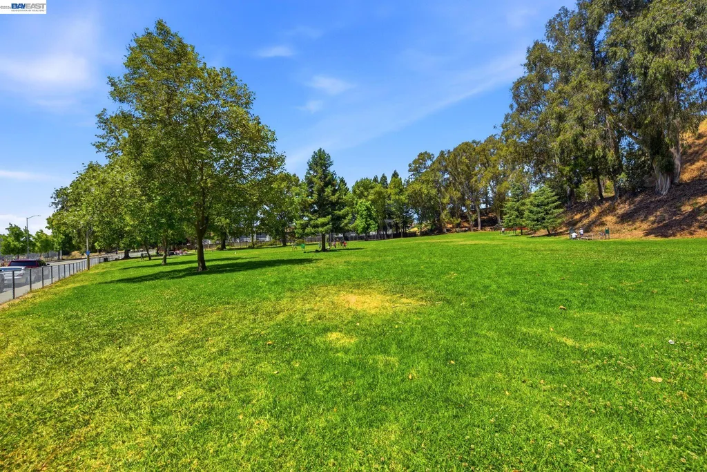 19475 Buren Place Castro Valley CA 94552