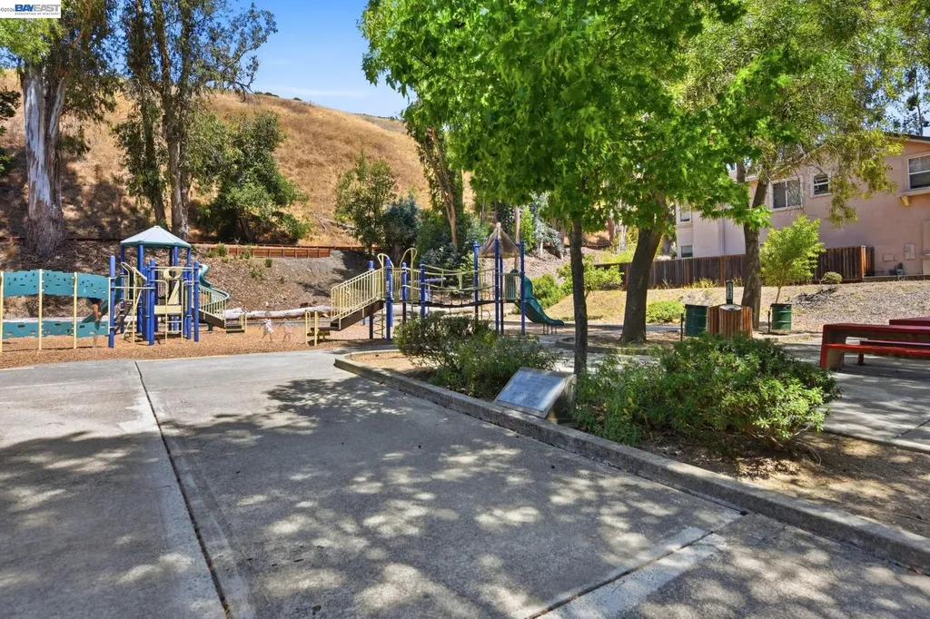19475 Buren Place Castro Valley CA 94552