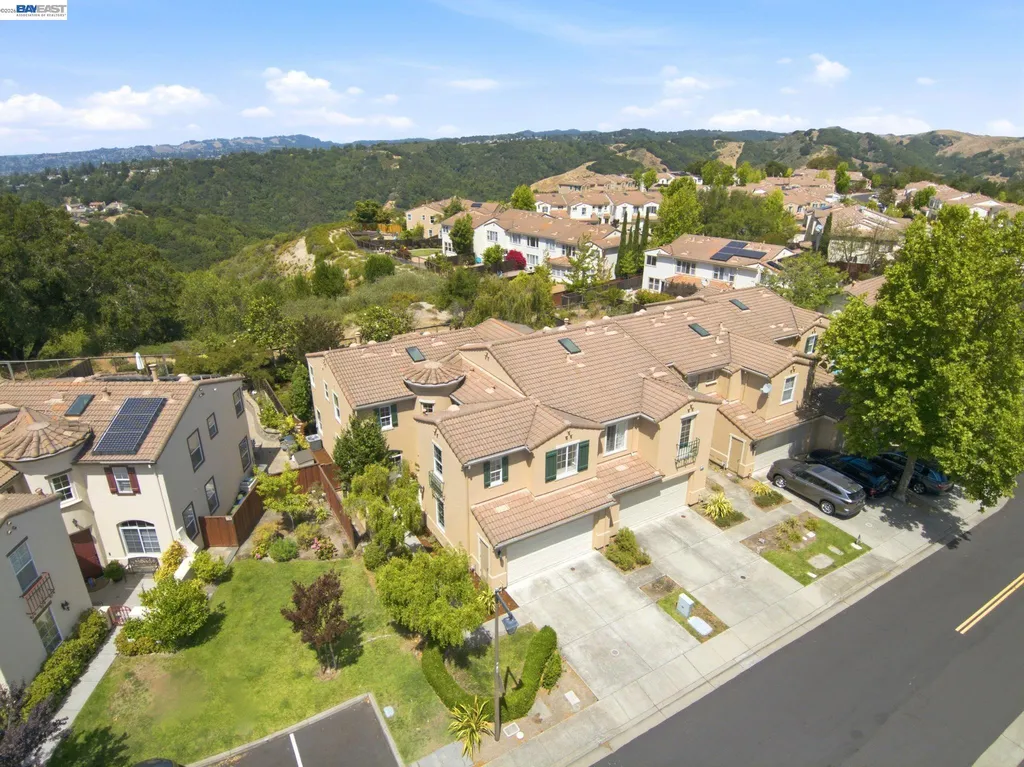 19475 Buren Place Castro Valley CA 94552