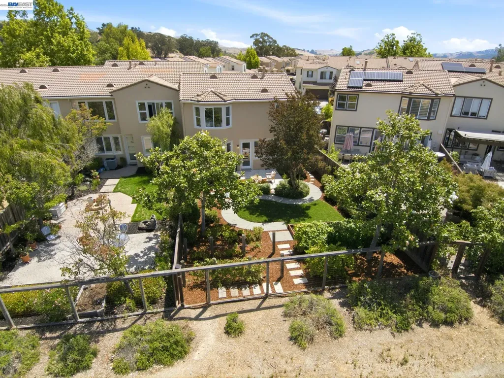 19475 Buren Place Castro Valley CA 94552