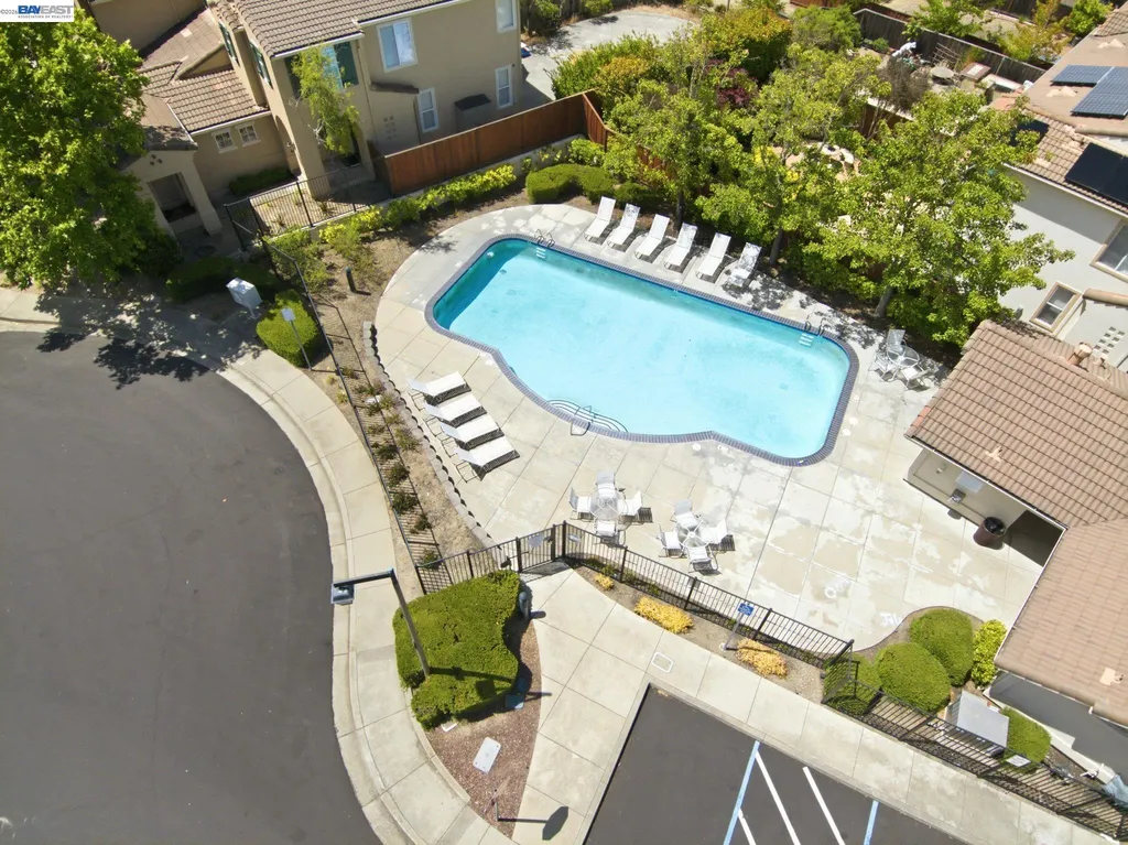 19475 Buren Place Castro Valley CA 94552