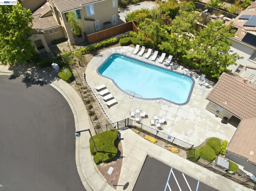 19475 Buren Place Castro Valley CA 94552