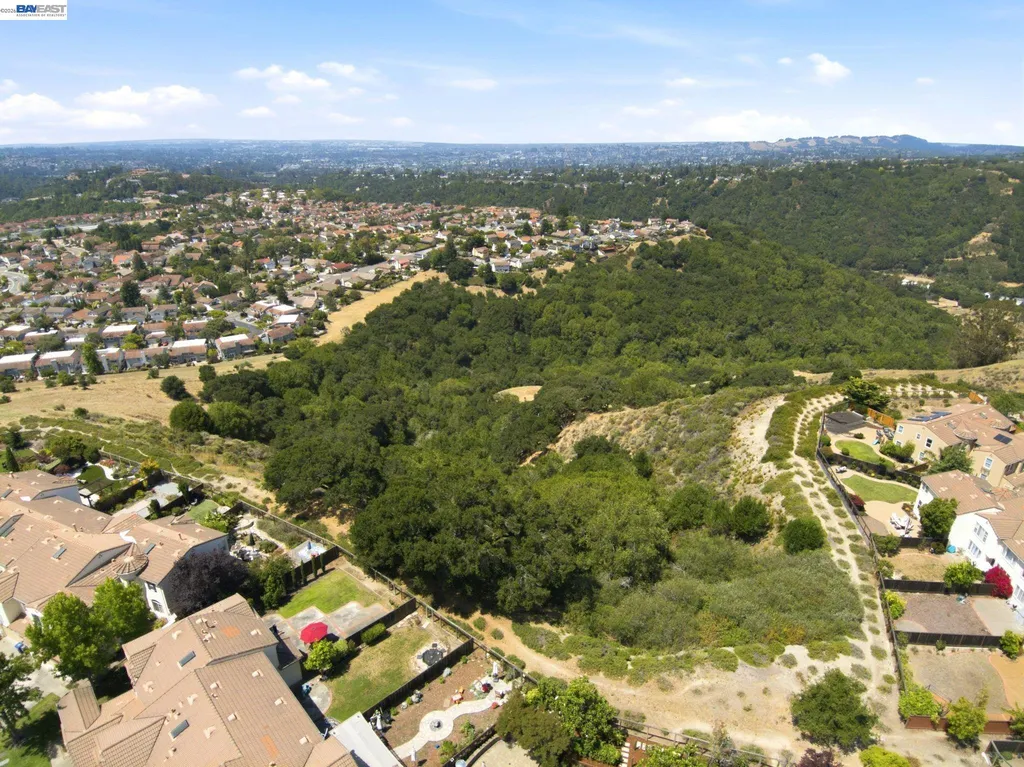 19475 Buren Place Castro Valley CA 94552