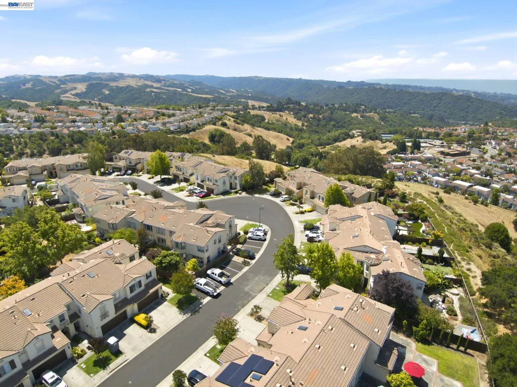 19475 Buren Place Castro Valley CA 94552