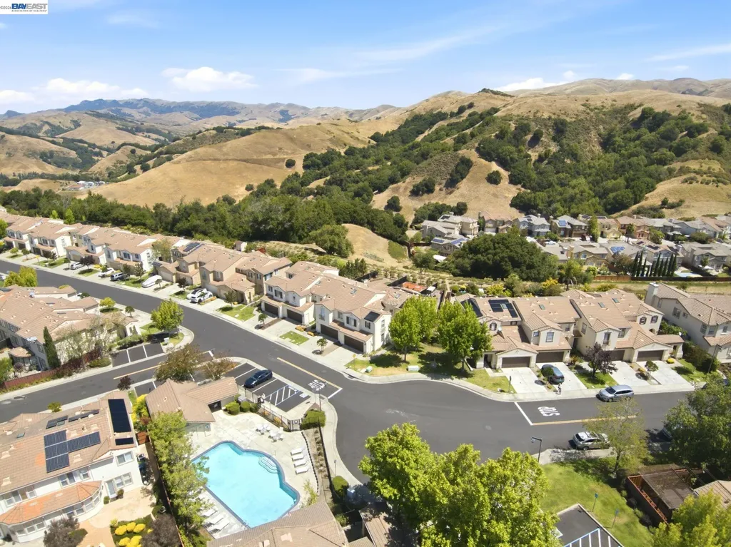 19475 Buren Place Castro Valley CA 94552