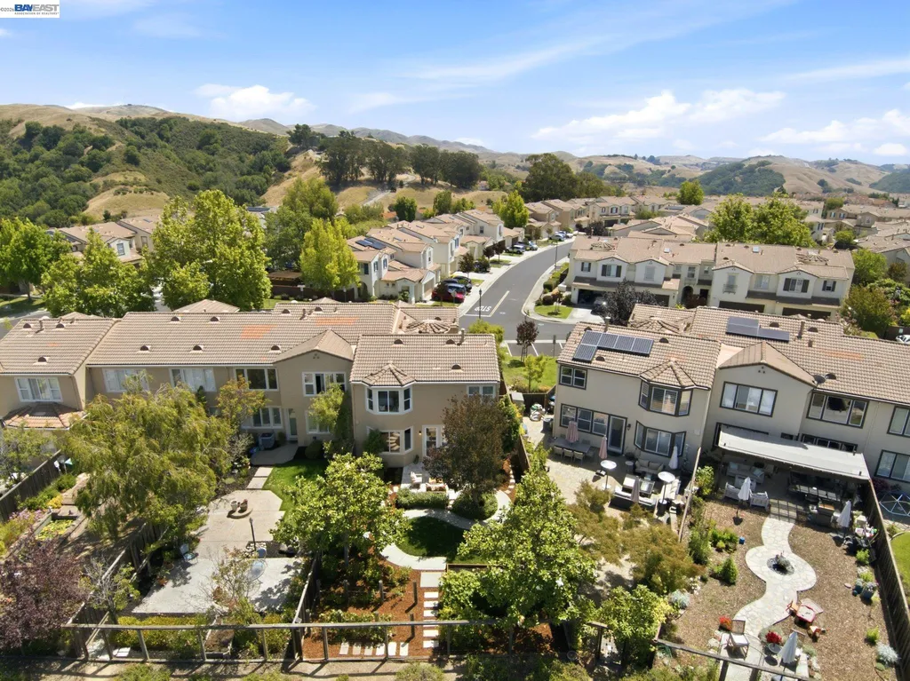 19475 Buren Place Castro Valley CA 94552