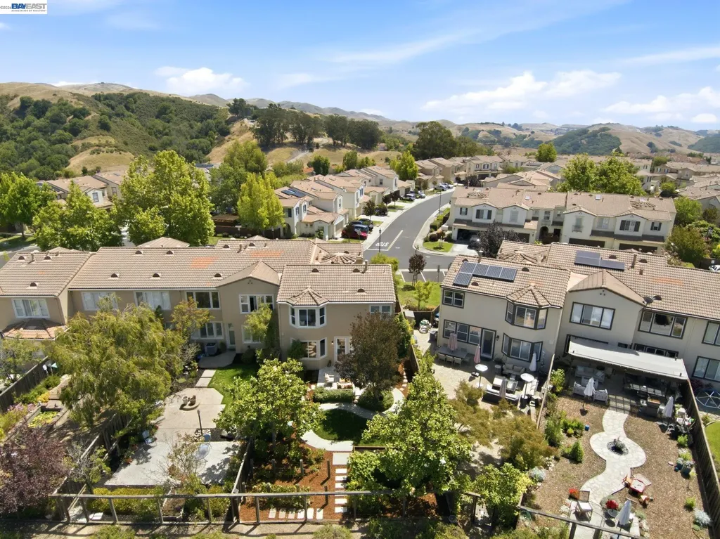 19475 Buren Place Castro Valley CA 94552