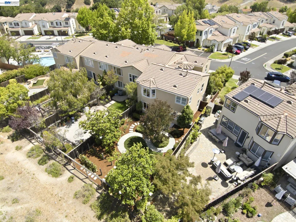 19475 Buren Place Castro Valley CA 94552