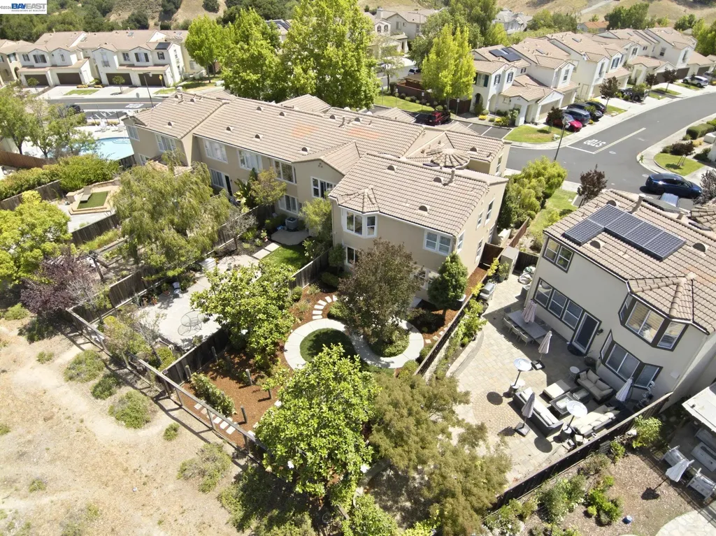 19475 Buren Place Castro Valley CA 94552