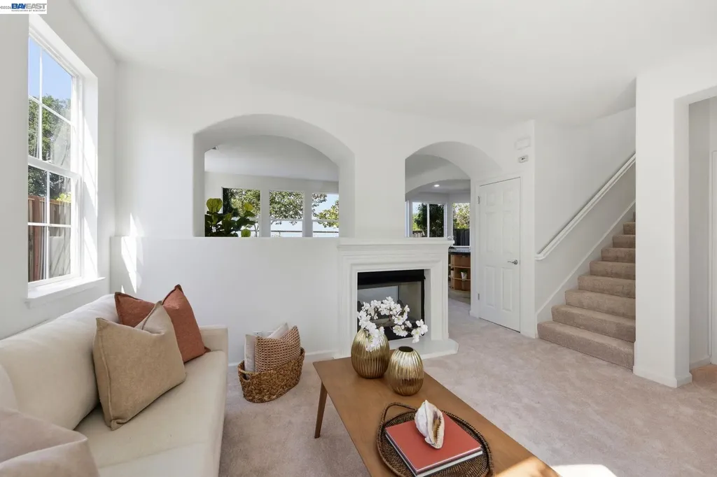 19475 Buren Place Castro Valley CA 94552