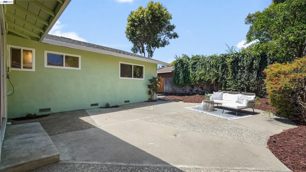 2435 Douglas Street Union City CA 94587