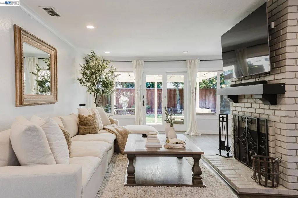 220 Yosemite Drive Livermore CA 94551