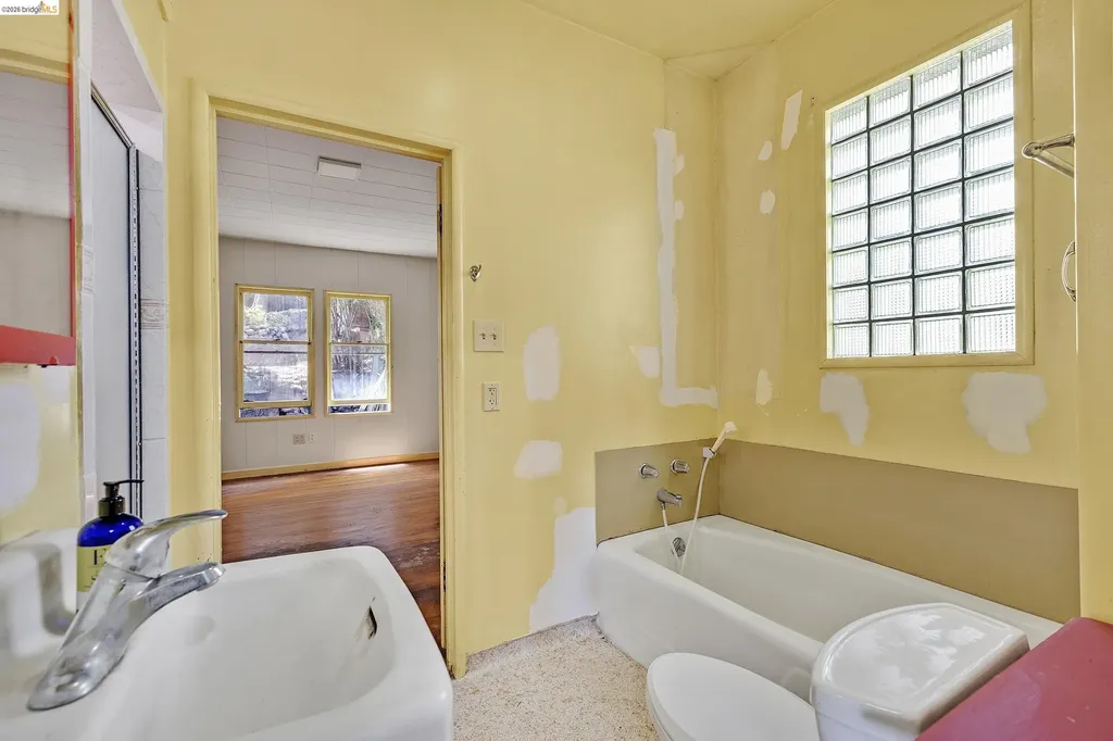 243 Nevada Avenue Richmond CA 94801