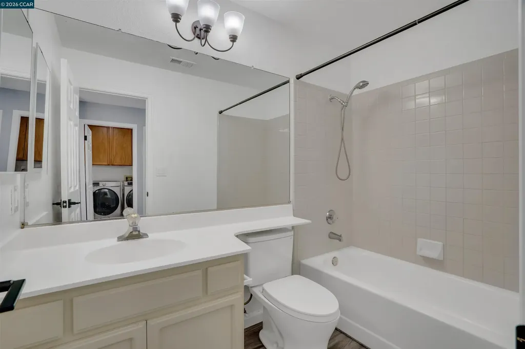 413 Dohrmann Lane Pinole CA 94564