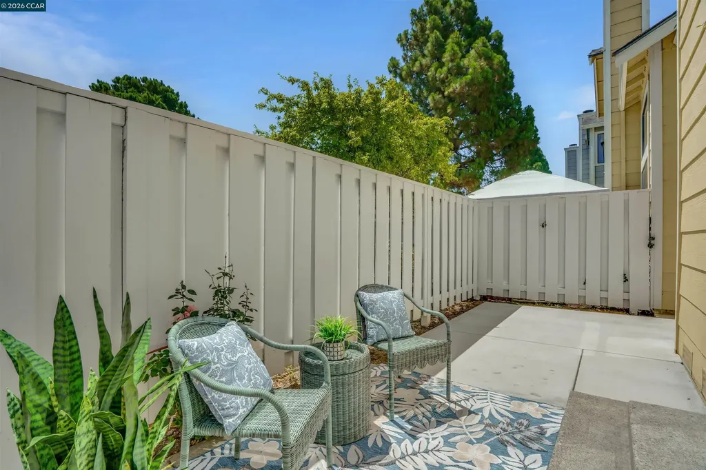 413 Dohrmann Lane Pinole CA 94564