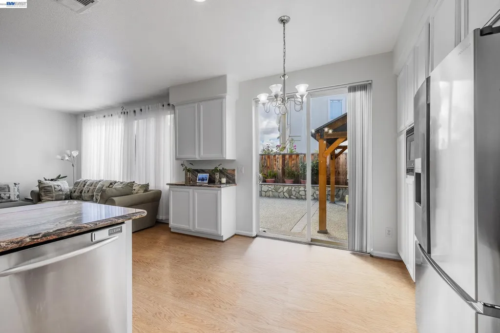 530 Spalding Street Hayward CA 94544