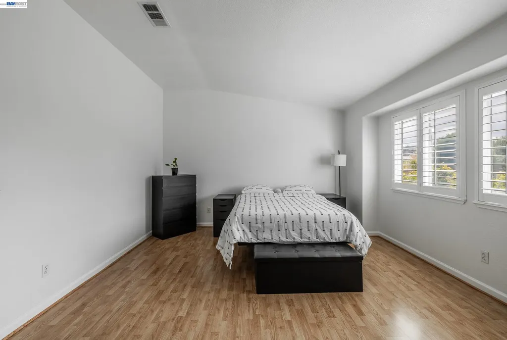 530 Spalding Street Hayward CA 94544