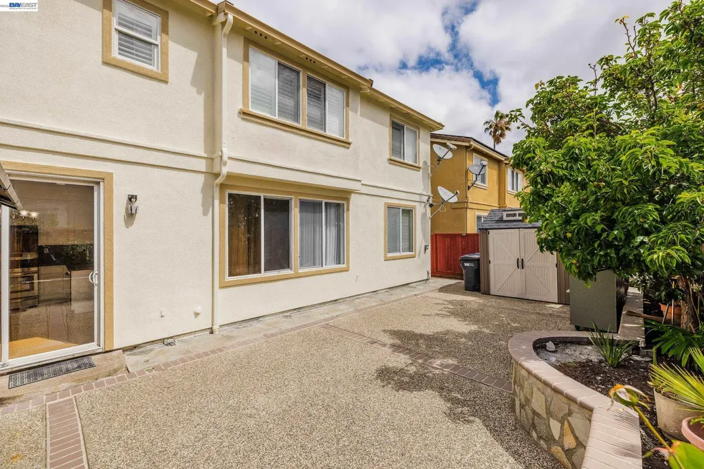 530 Spalding Street Hayward CA 94544