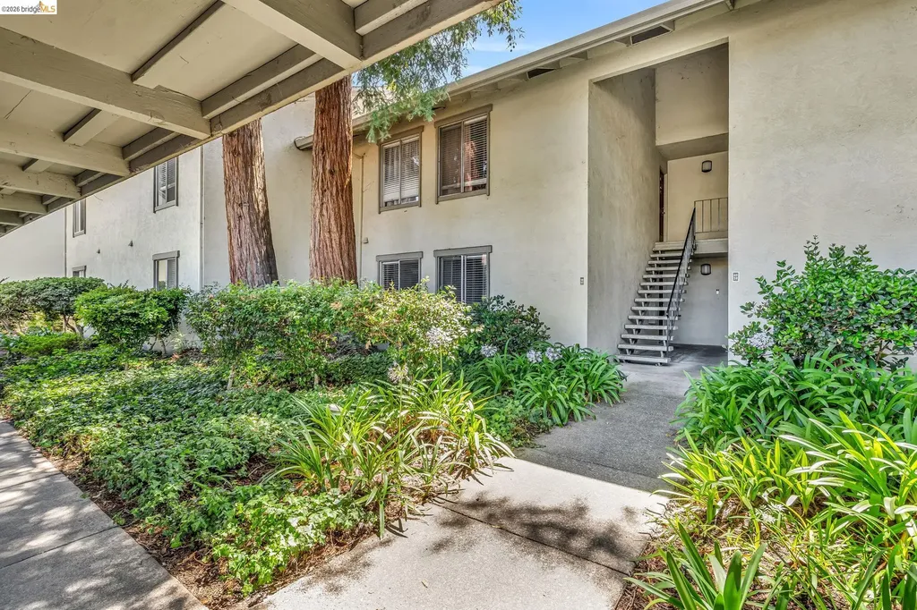 2562 Walnut Boulevard Walnut Creek CA 94596