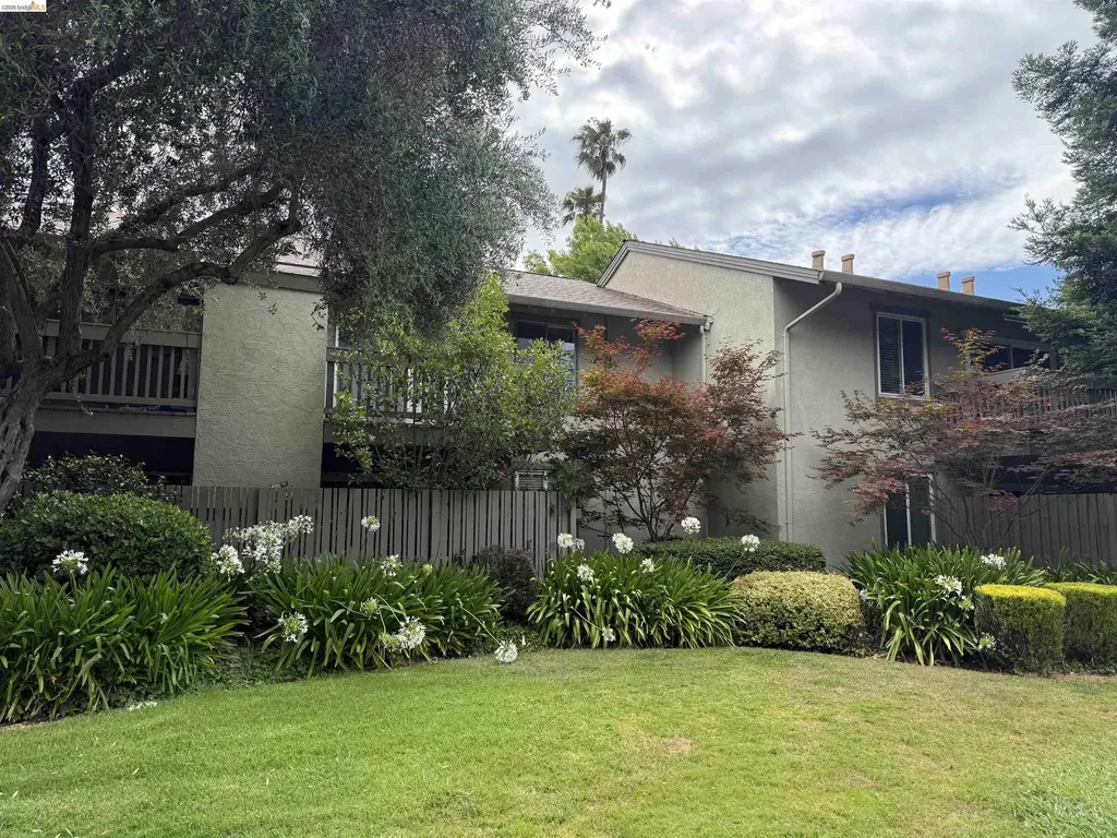 2562 Walnut Boulevard Walnut Creek CA 94596