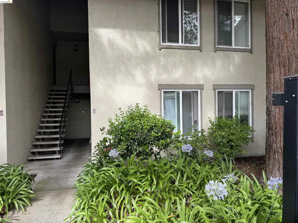 2562 Walnut Boulevard Walnut Creek CA 94596