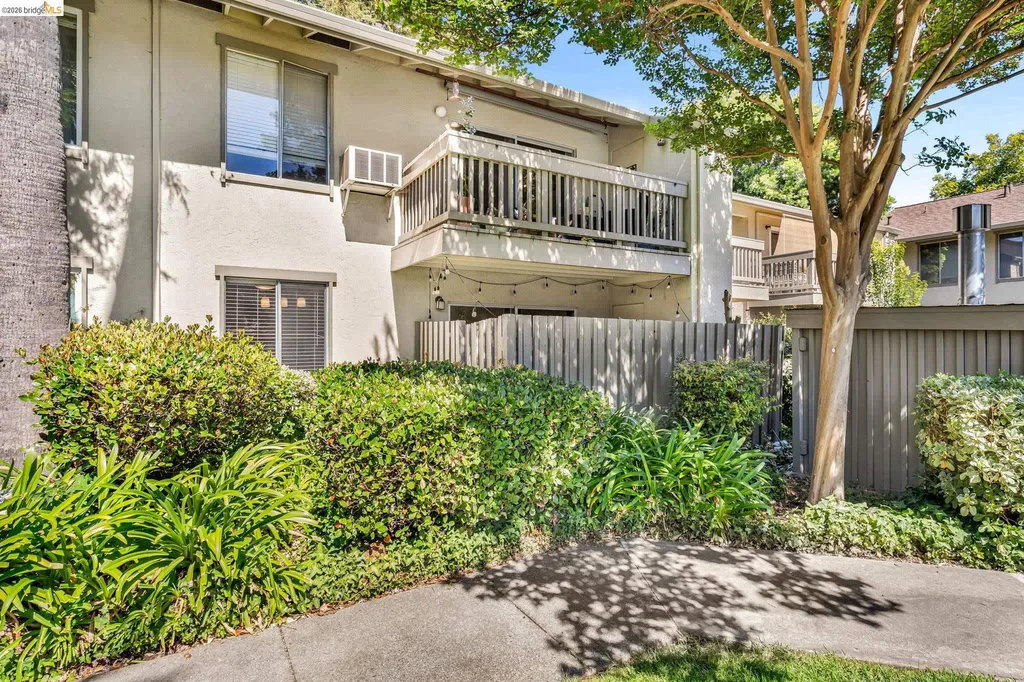 2562 Walnut Boulevard Walnut Creek CA 94596