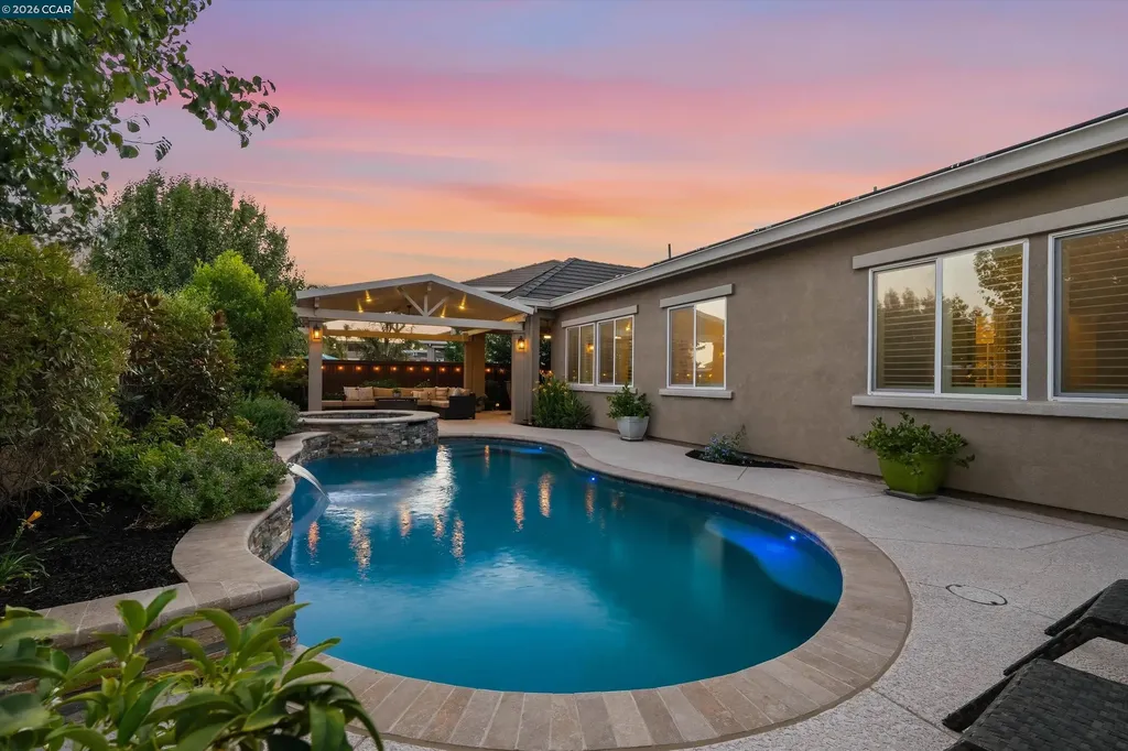 1945 Muirwood Loop Brentwood CA 94513