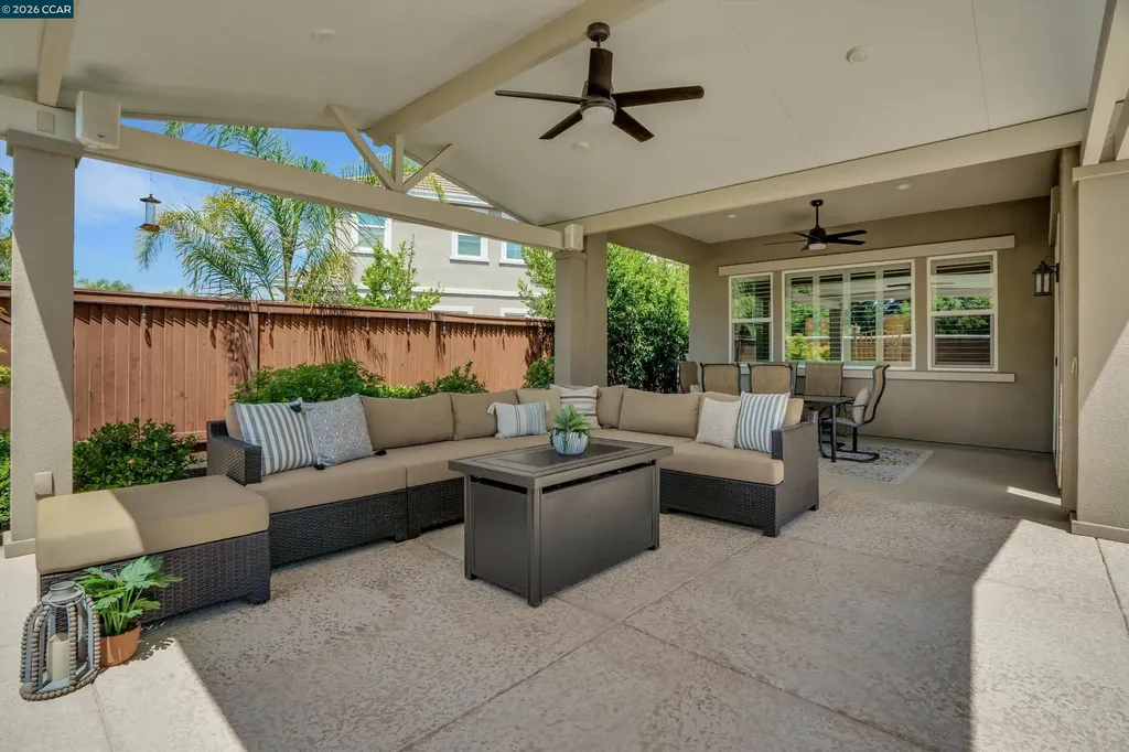 1945 Muirwood Loop Brentwood CA 94513