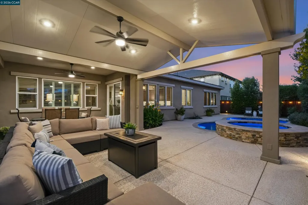 1945 Muirwood Loop Brentwood CA 94513