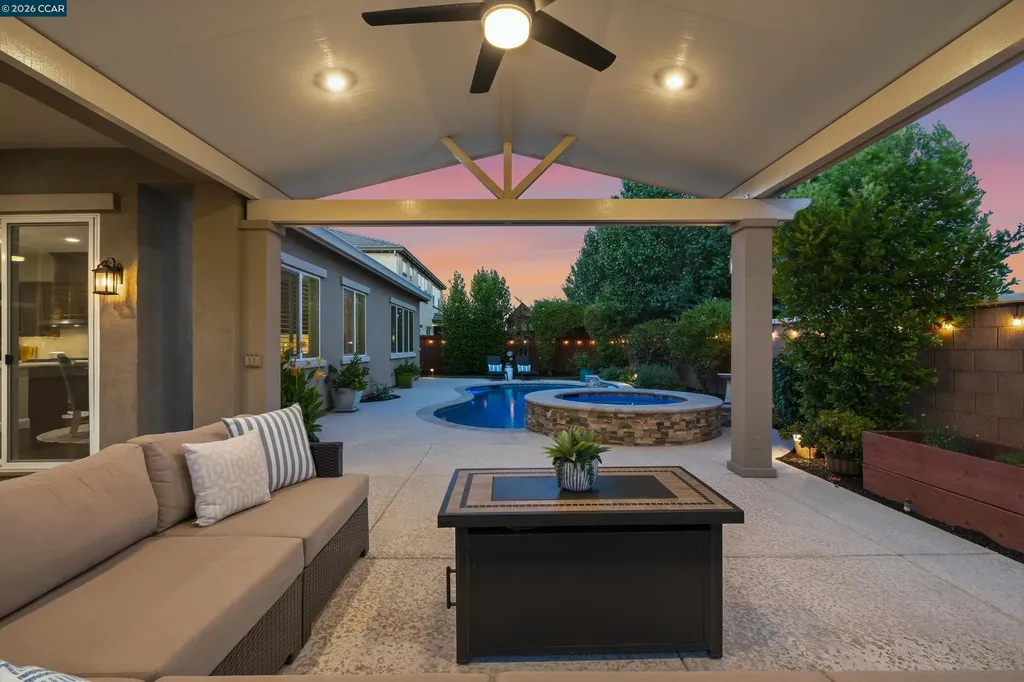 1945 Muirwood Loop Brentwood CA 94513