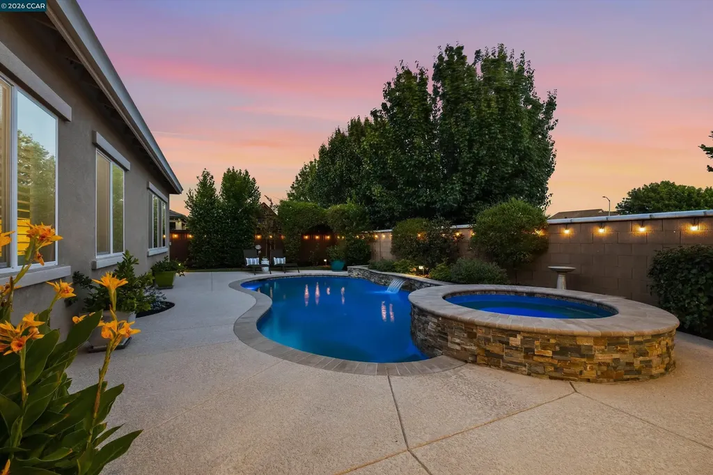 1945 Muirwood Loop Brentwood CA 94513