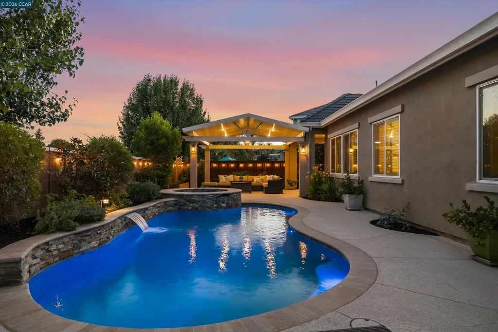 1945 Muirwood Loop Brentwood CA 94513