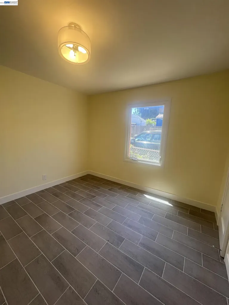5152 Hilltop Drive El Sobrante CA 94803
