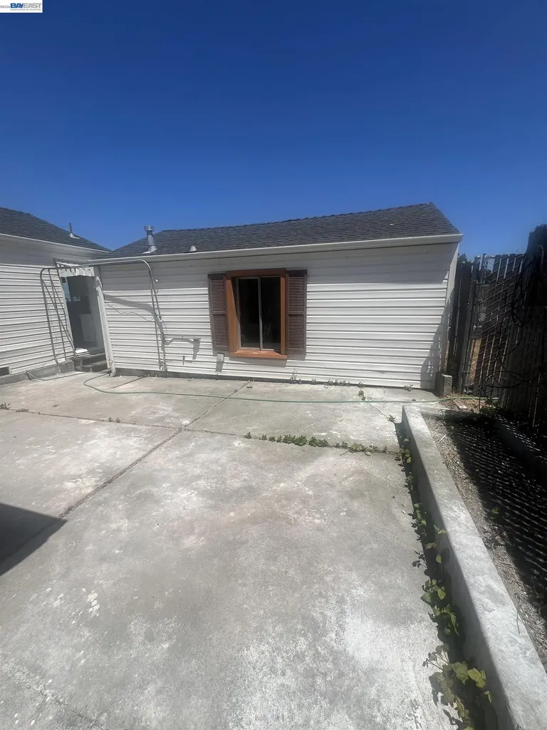 5152 Hilltop Drive El Sobrante CA 94803