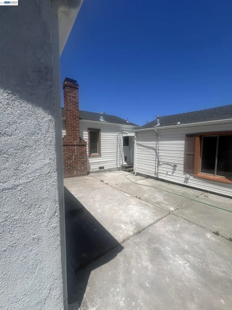 5152 Hilltop Drive El Sobrante CA 94803