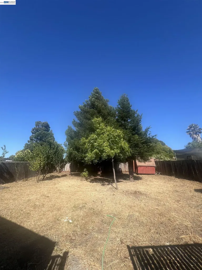5152 Hilltop Drive El Sobrante CA 94803