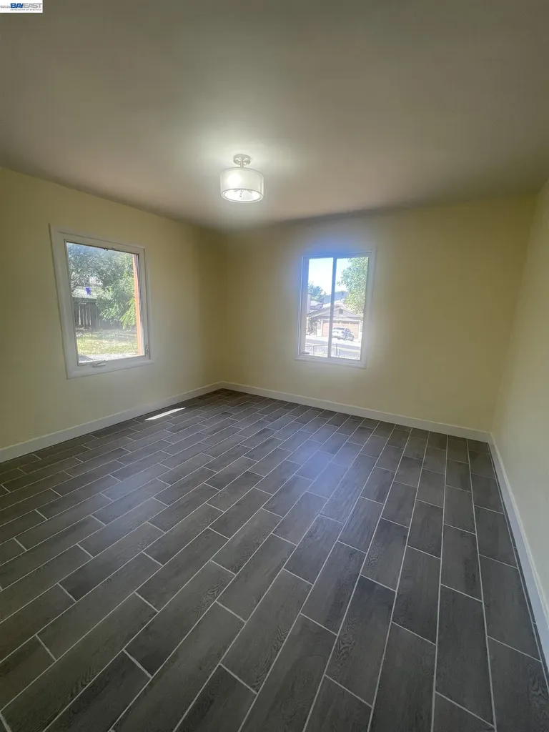 5152 Hilltop Drive El Sobrante CA 94803