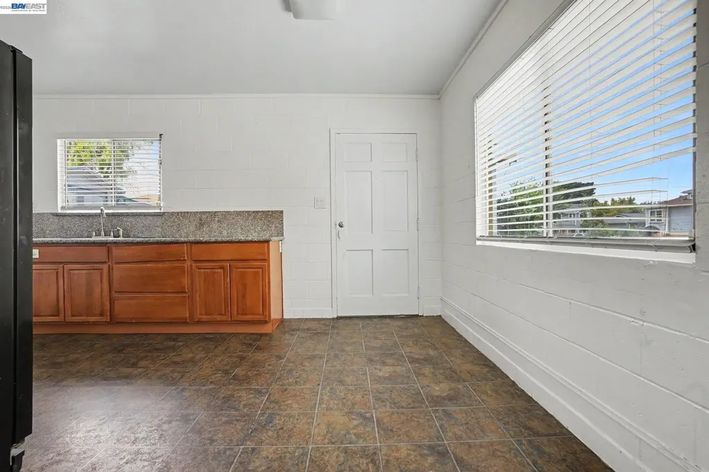 1110 Buena Vista Avenue Alameda CA 94501