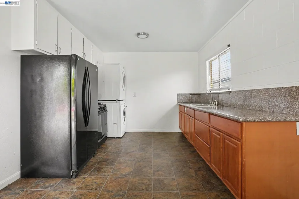 1110 Buena Vista Avenue Alameda CA 94501