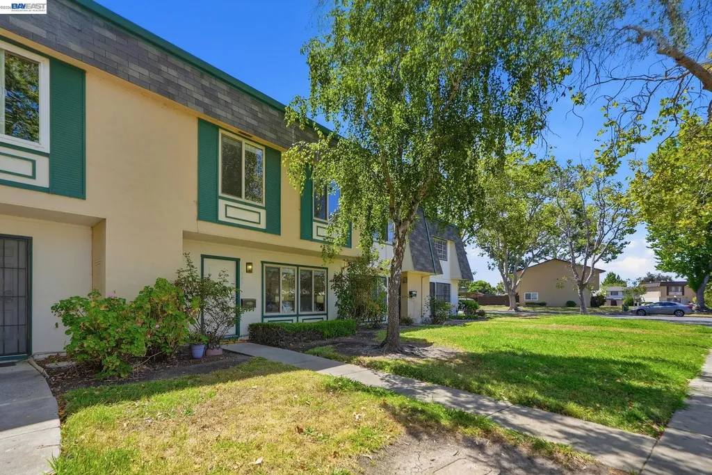 27540 Ponderosa Court Hayward CA 94545