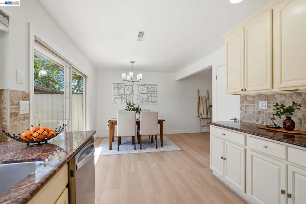 27540 Ponderosa Court Hayward CA 94545