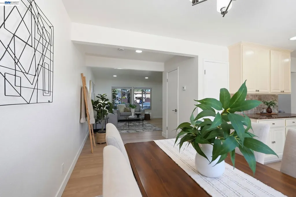 27540 Ponderosa Court Hayward CA 94545