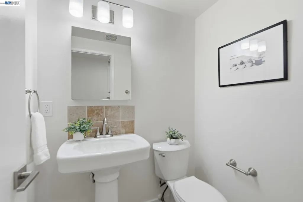 27540 Ponderosa Court Hayward CA 94545